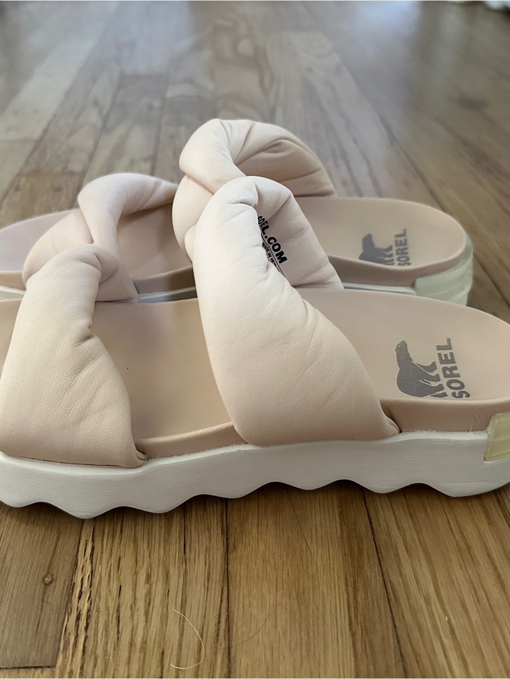 Sorel Women's Pale Blush Padded Slide Sandals Sz 8 - Picture 2 of 8
